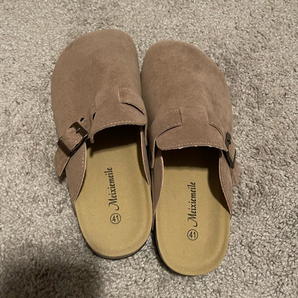 Tan clogs